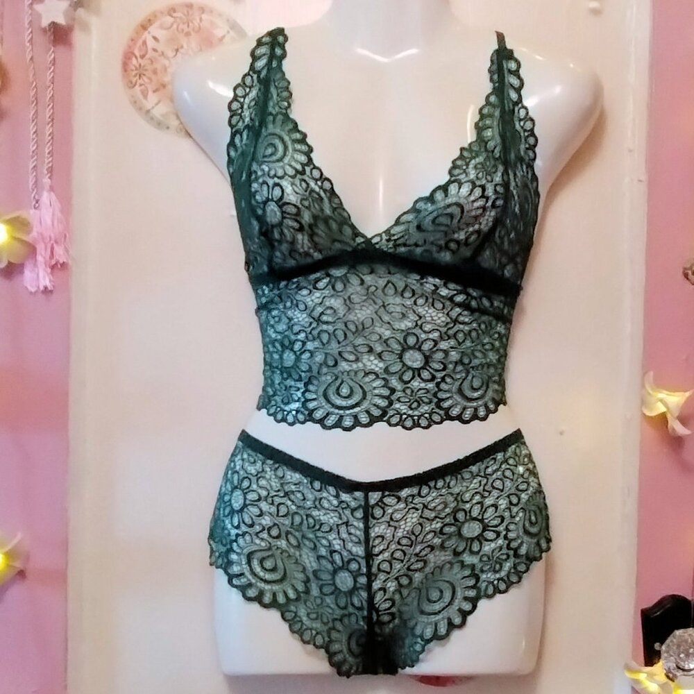 Emerald (L) Floral Lace Lingerie Set - NWOT
